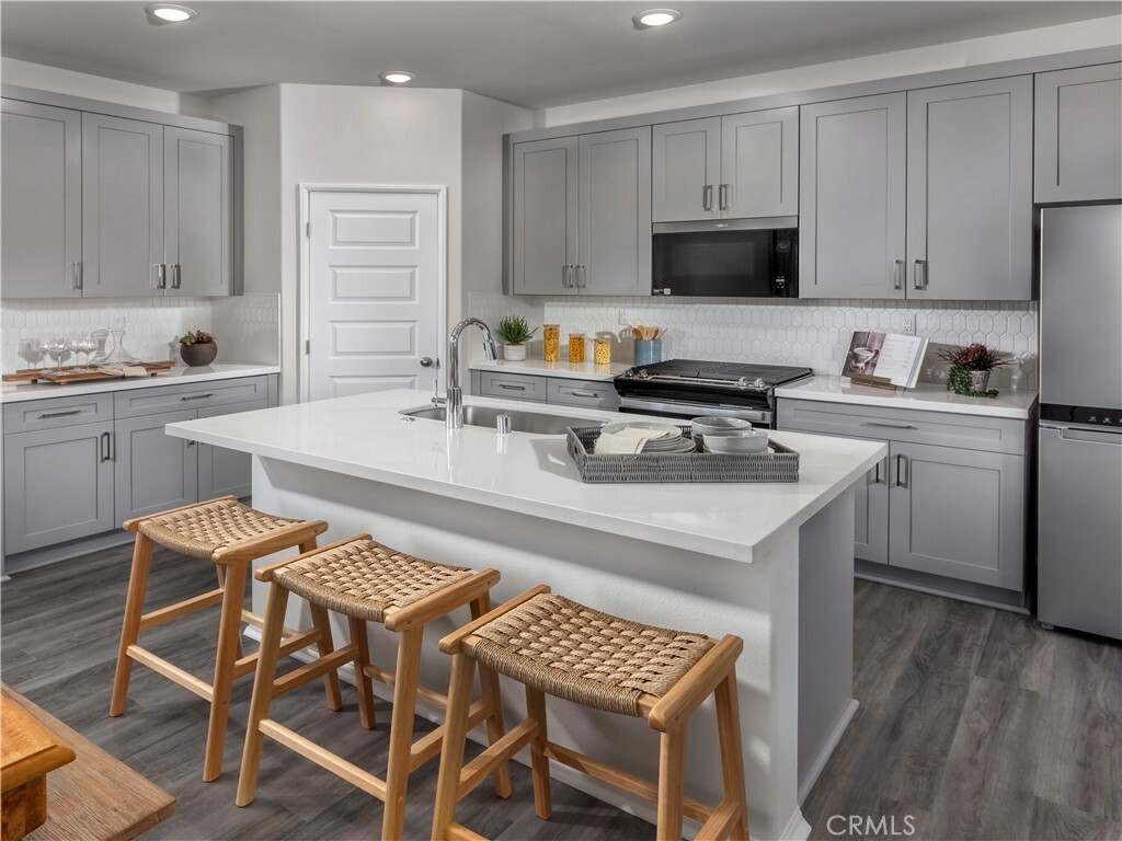 Property Photo: 28570 Via Navarra CA 92591