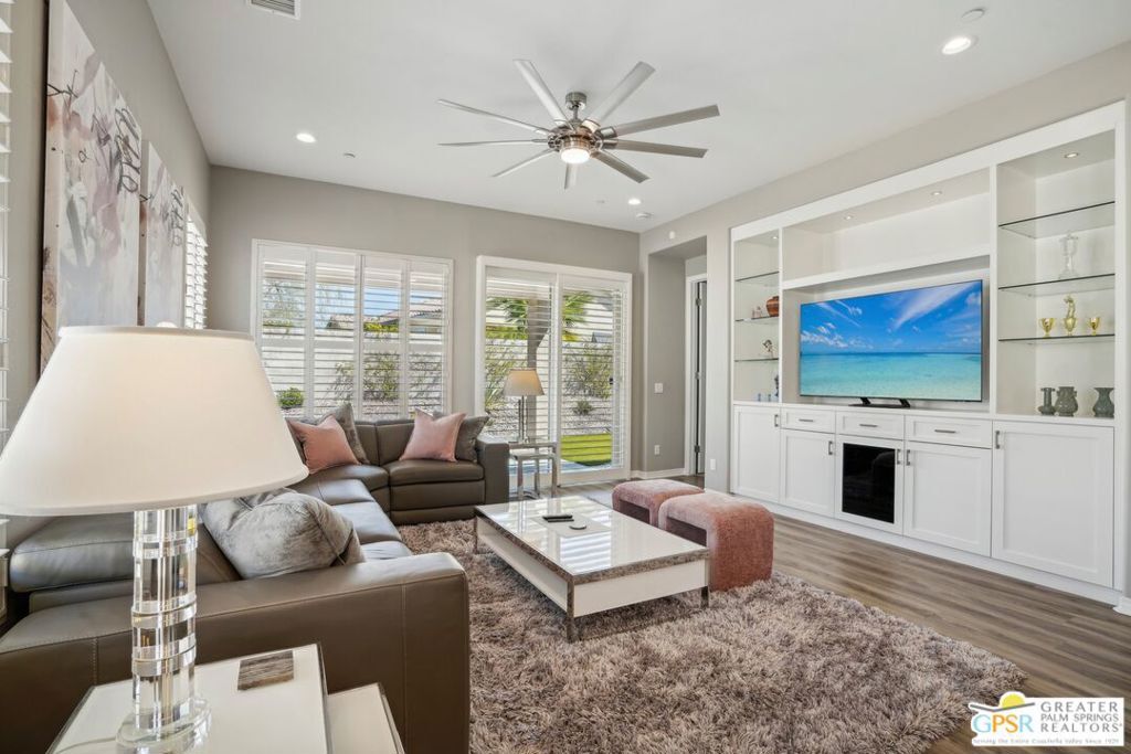 Property Photo: 24 Cabernet CA 92270