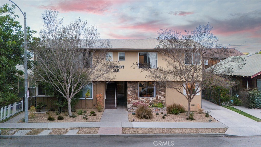 Property Photo: 2135 E Florida Street 2 CA 90814