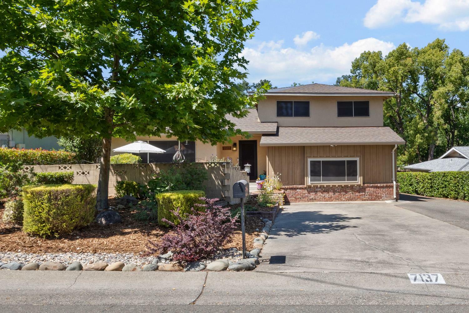 Property Photo: 7137 La Val Court CA 95608