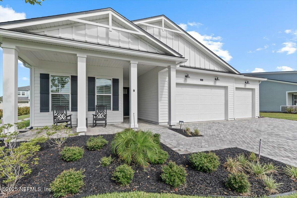 Property Photo: 87 Tradesman Lane FL 32259