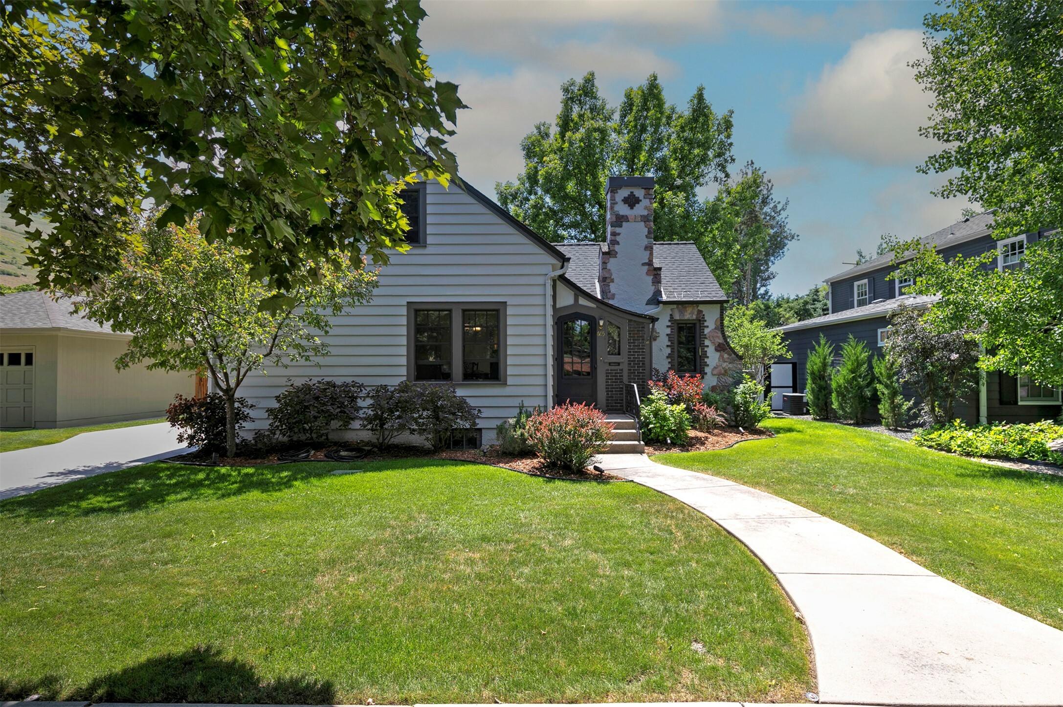 Property Photo: 605 Evans Avenue MT 59801