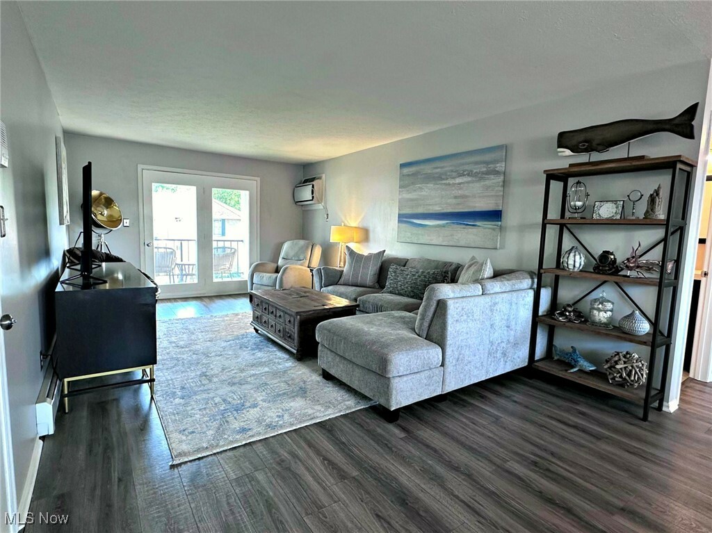 Property Photo: 7374 Eisenhower Drive 5 OH 44512