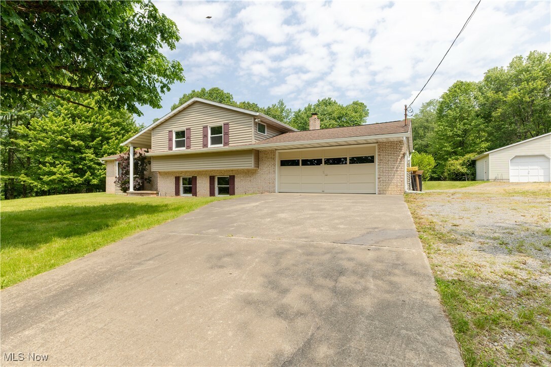 Property Photo: 41510 Alderlick Road OH 43968