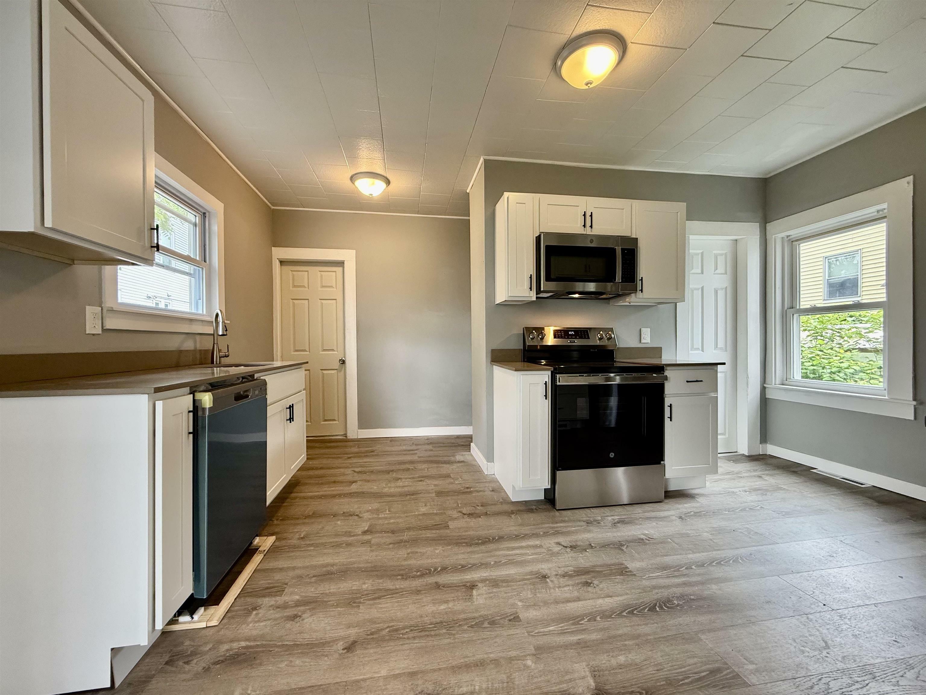Property Photo: 32 Hanover Street NH 03060
