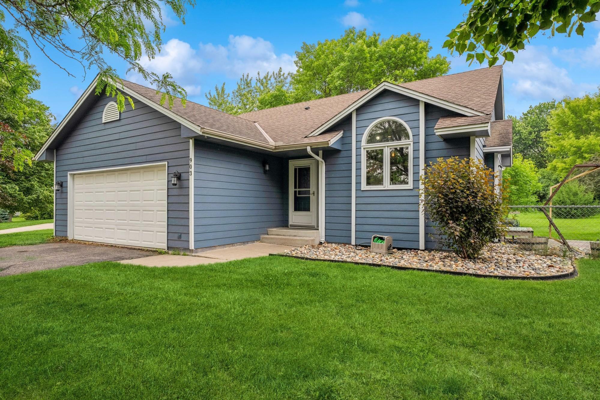 Property Photo: 903 6th Avenue NW MN 55313