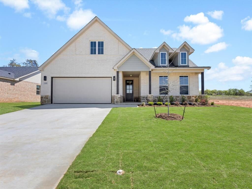 Property Photo: 608 Jameson TX 76082