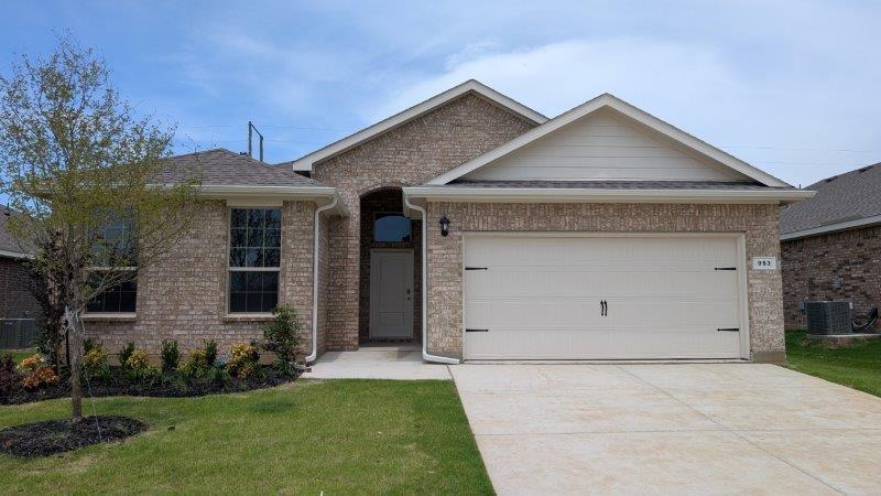 Property Photo: 953 Traction Trail TX 76031
