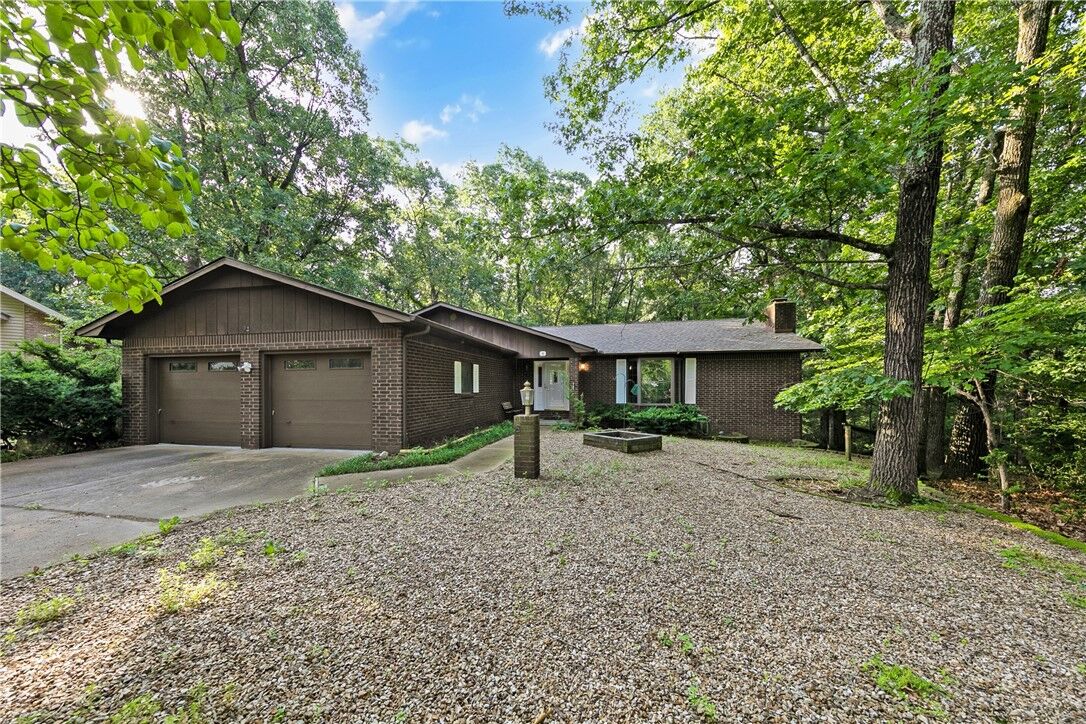 Property Photo:  8 Merritt Lane  AR 72714 