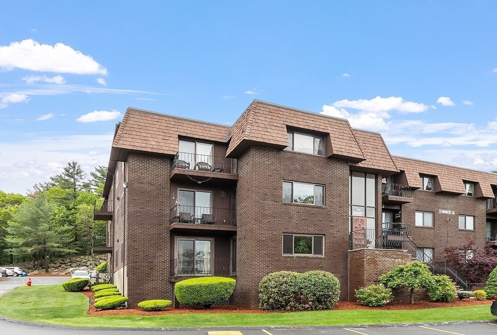 Property Photo: 5 Thomas St P17 MA 01906