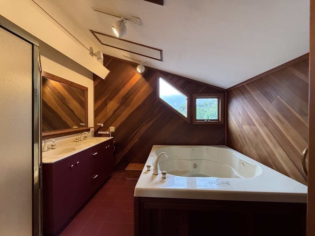 Property Photo:  5 Cedar Hill Terrace 5  MA 01907 