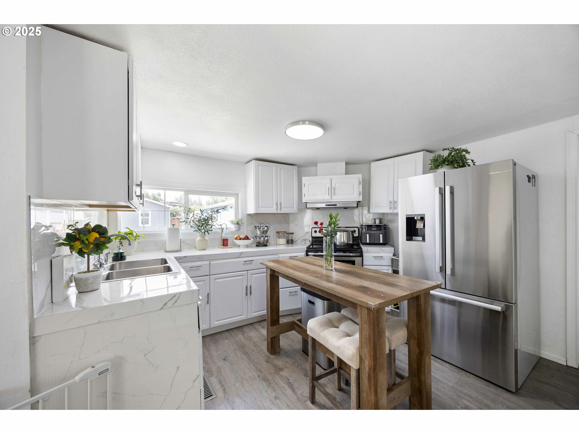 Property Photo: 2012 Kennedy Cir NE 10 OR 97303
