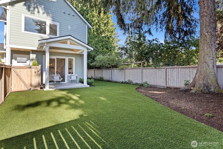 12847 NE 113th Street  Kirkland WA 98033 photo