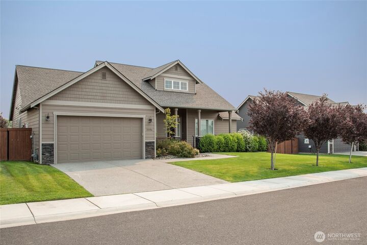 Property Photo: 2504 N Dandelion Lane WA 98926