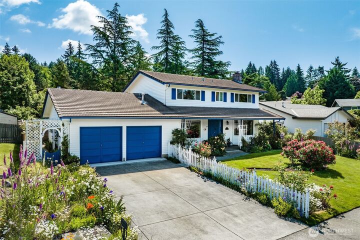 Property Photo: 11810 103rd Avenue NE WA 98034