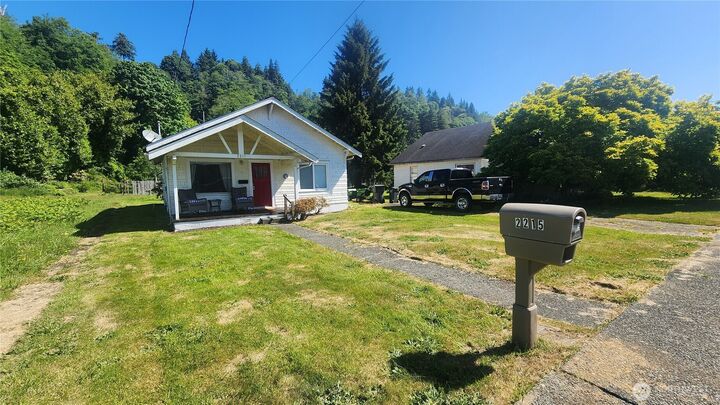 Property Photo: 2215 Cherry Street WA 98550
