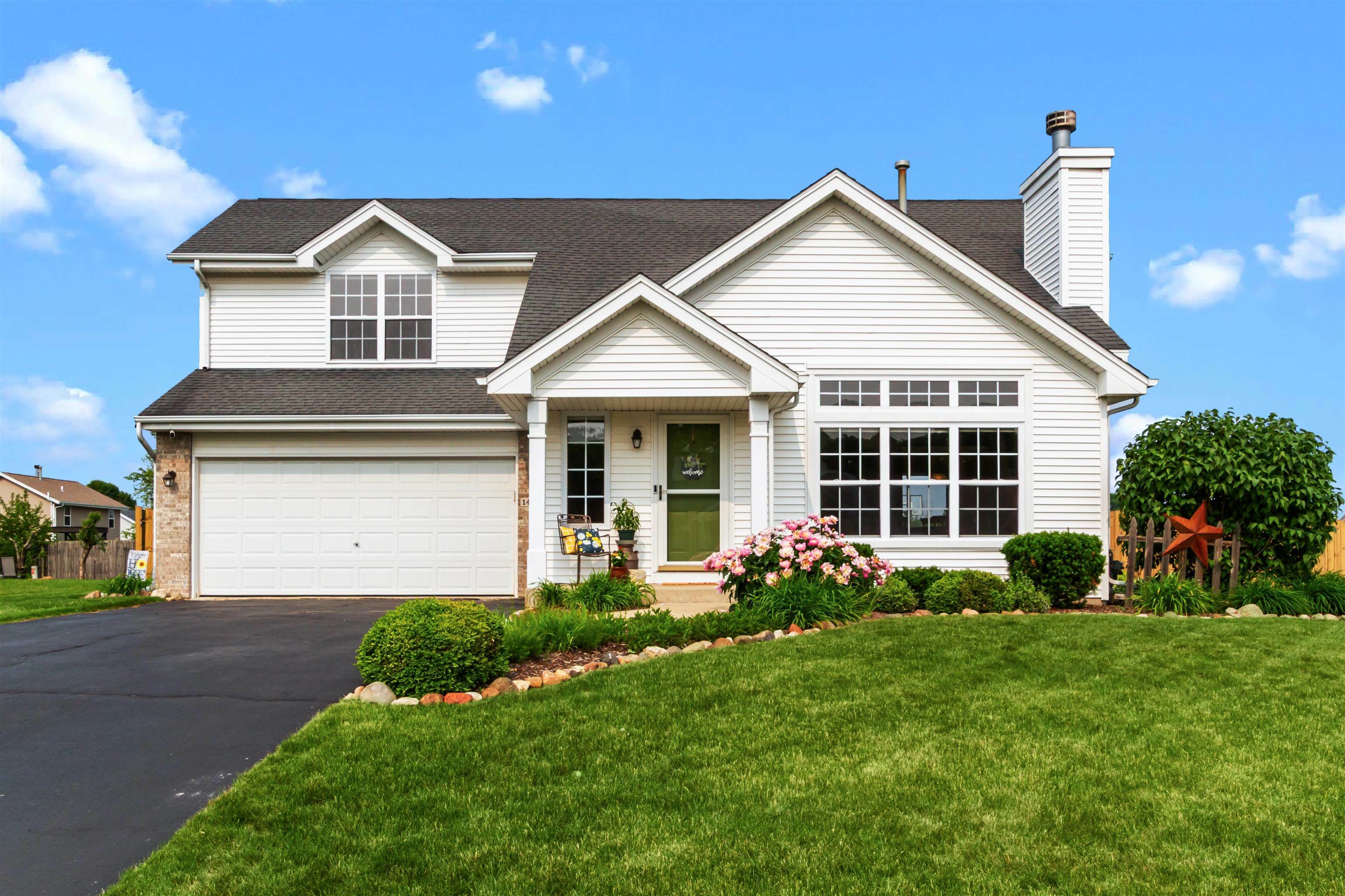 Property Photo: 14124 Reston Drive IL 61080