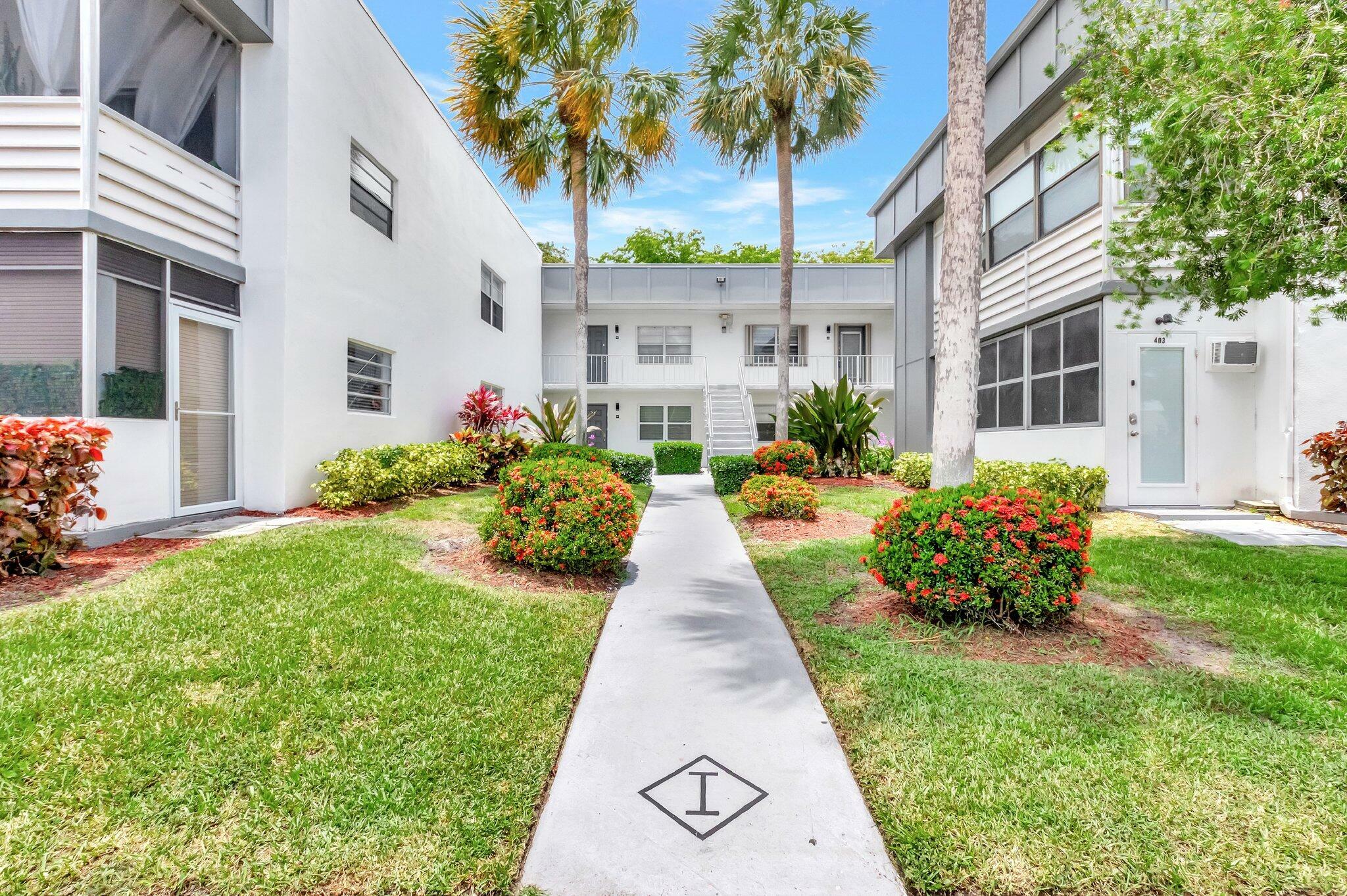 Property Photo: 422 Normandy I FL 33484
