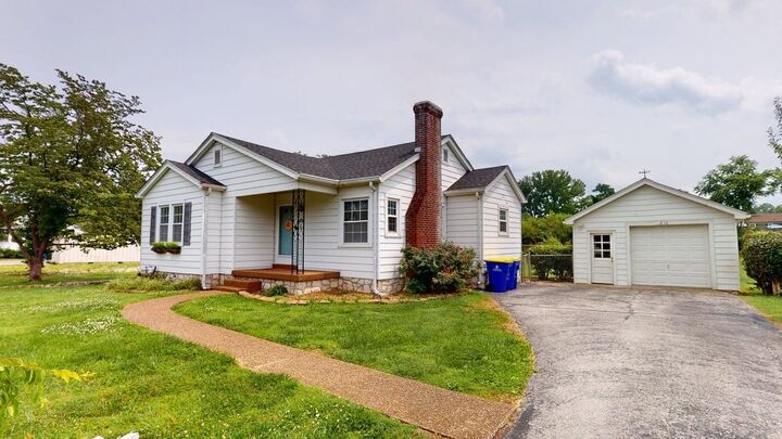 Property Photo:  616 Nutwood Street  KY 42103 