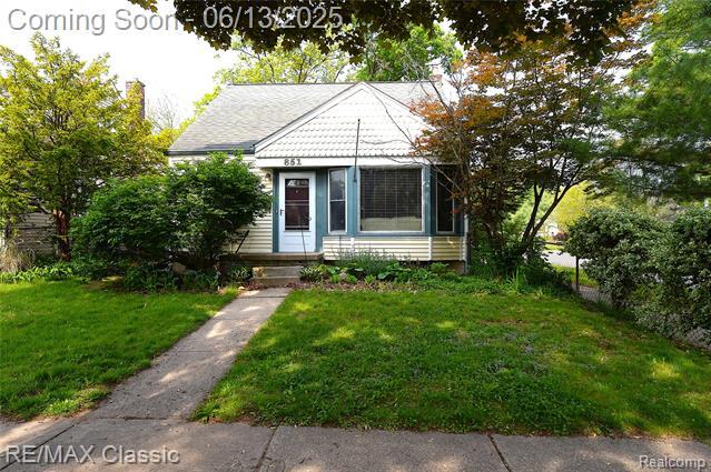 Property Photo: 851 Flowerdale Street MI 48220