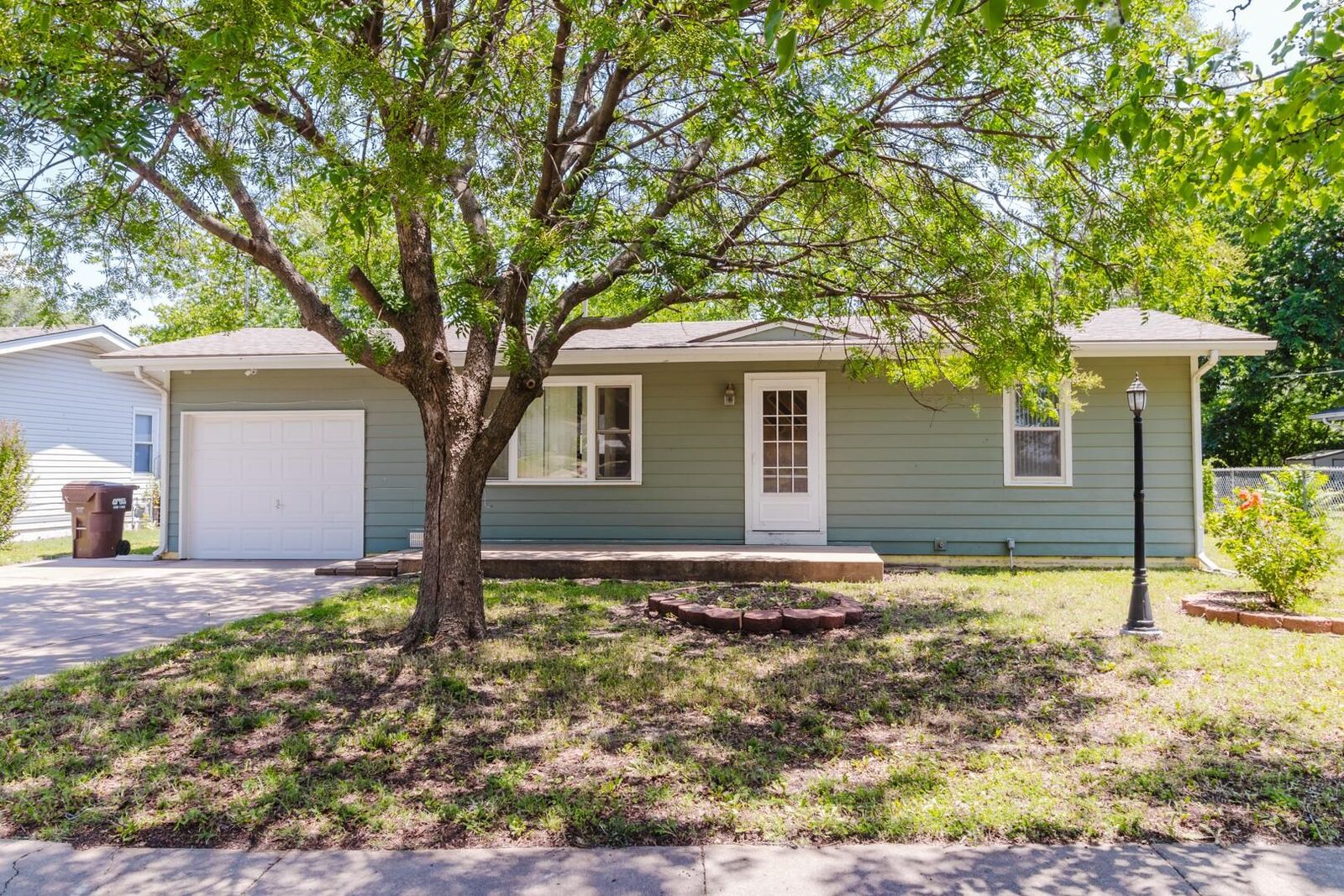 Property Photo: 4746 S Clarence Ave KS 67217