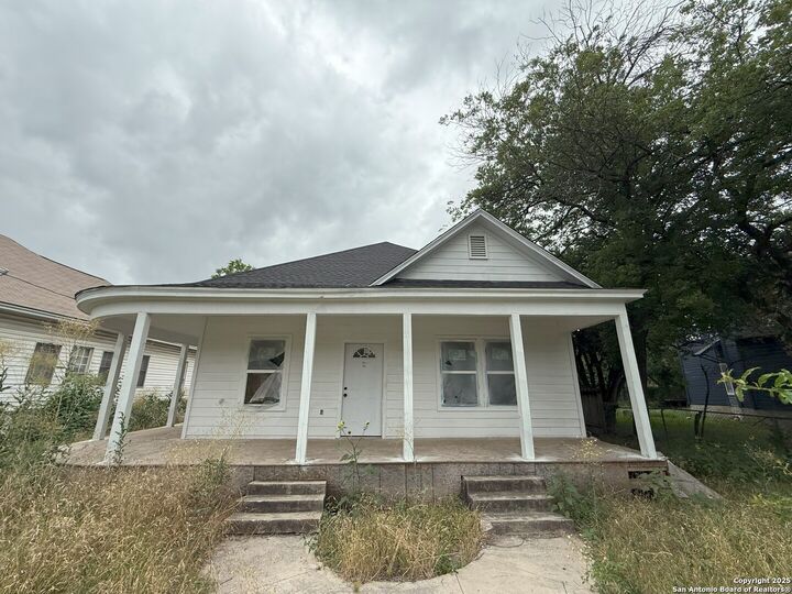 Property Photo: 418 McKinley TX 78210