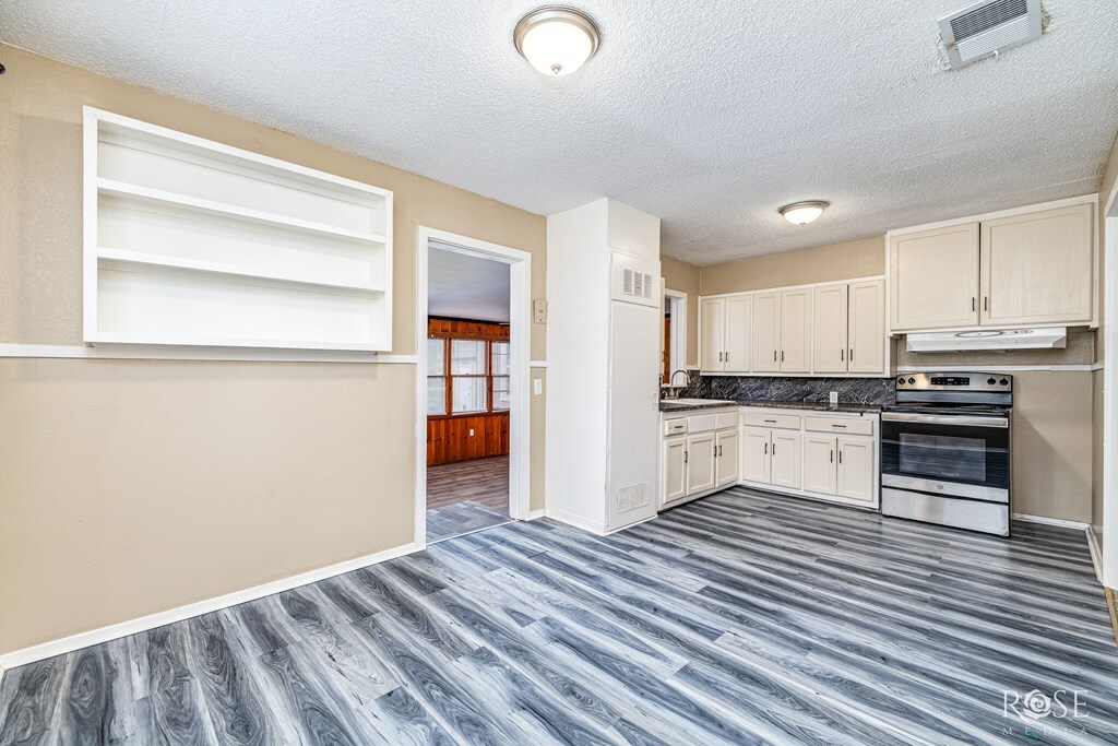 Property Photo:  310 N Van Buren St  TX 76901 