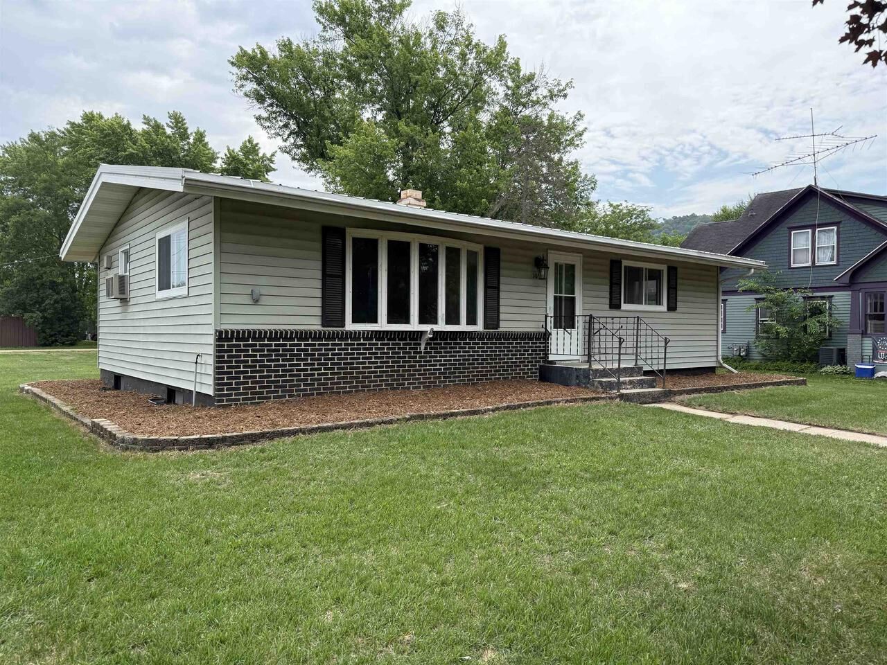 Property Photo: 105 South 4th Street WI 53506