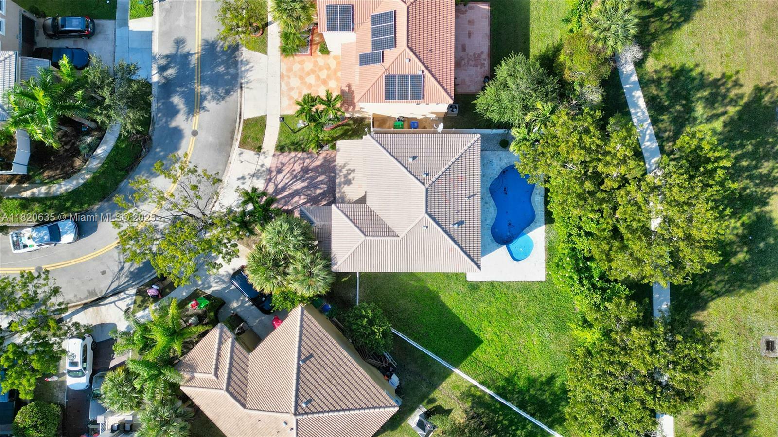 Property Photo: 4801 SW 158th Ave FL 33027