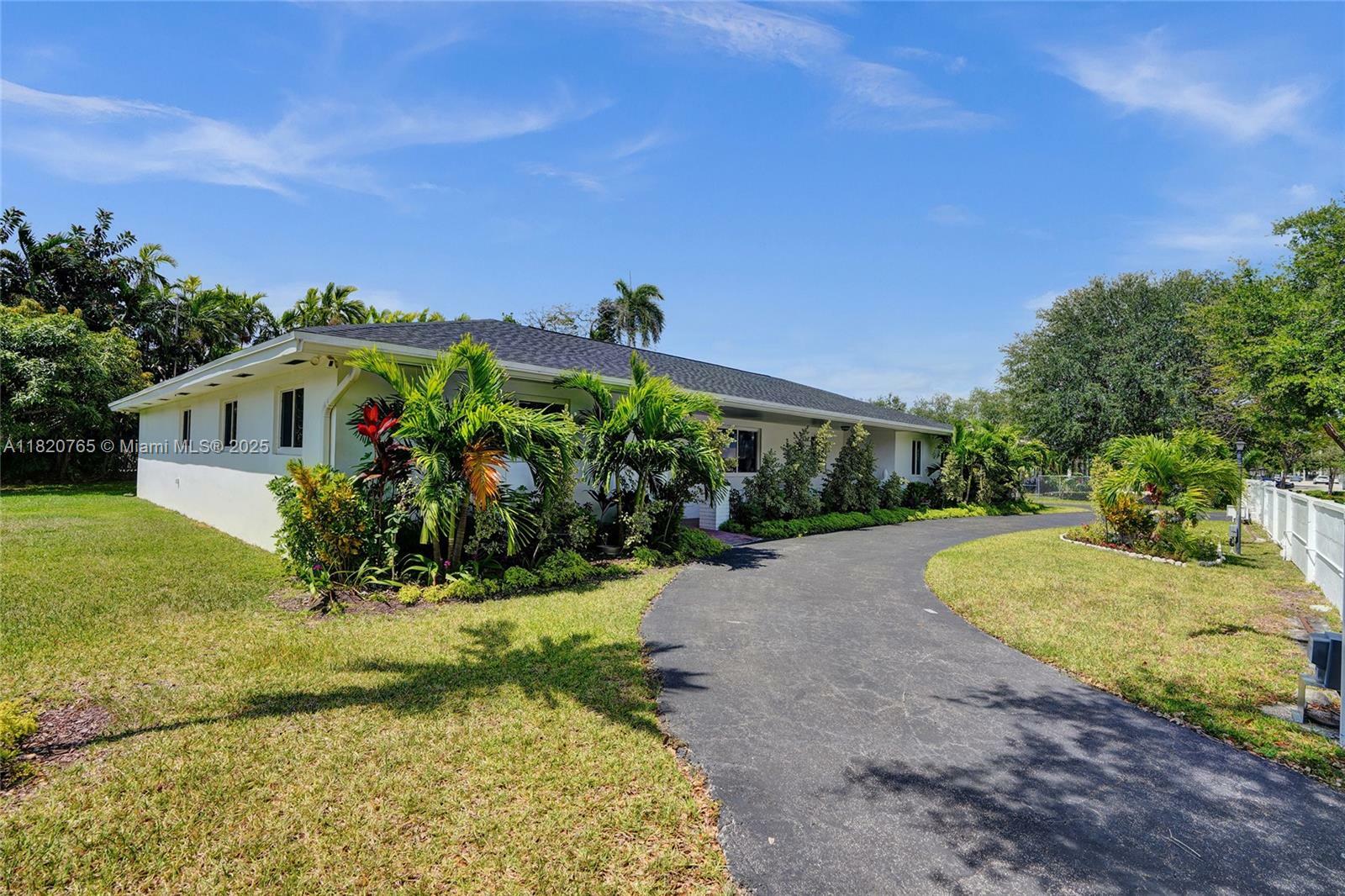 Property Photo: 7360 SW 120th St FL 33156
