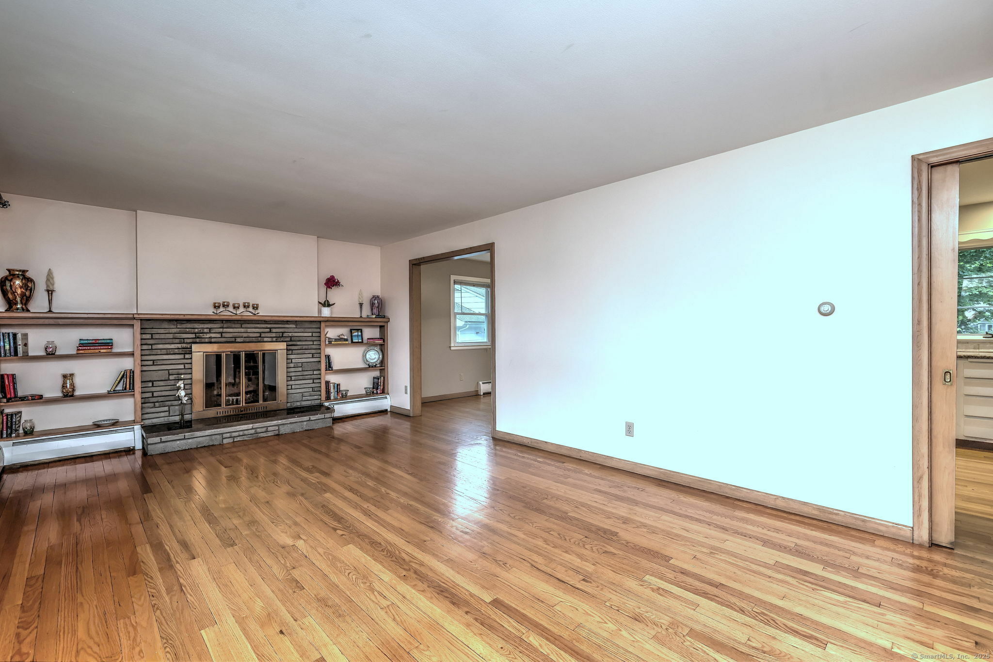 Property Photo: 15 Edgemere Road CT 06517