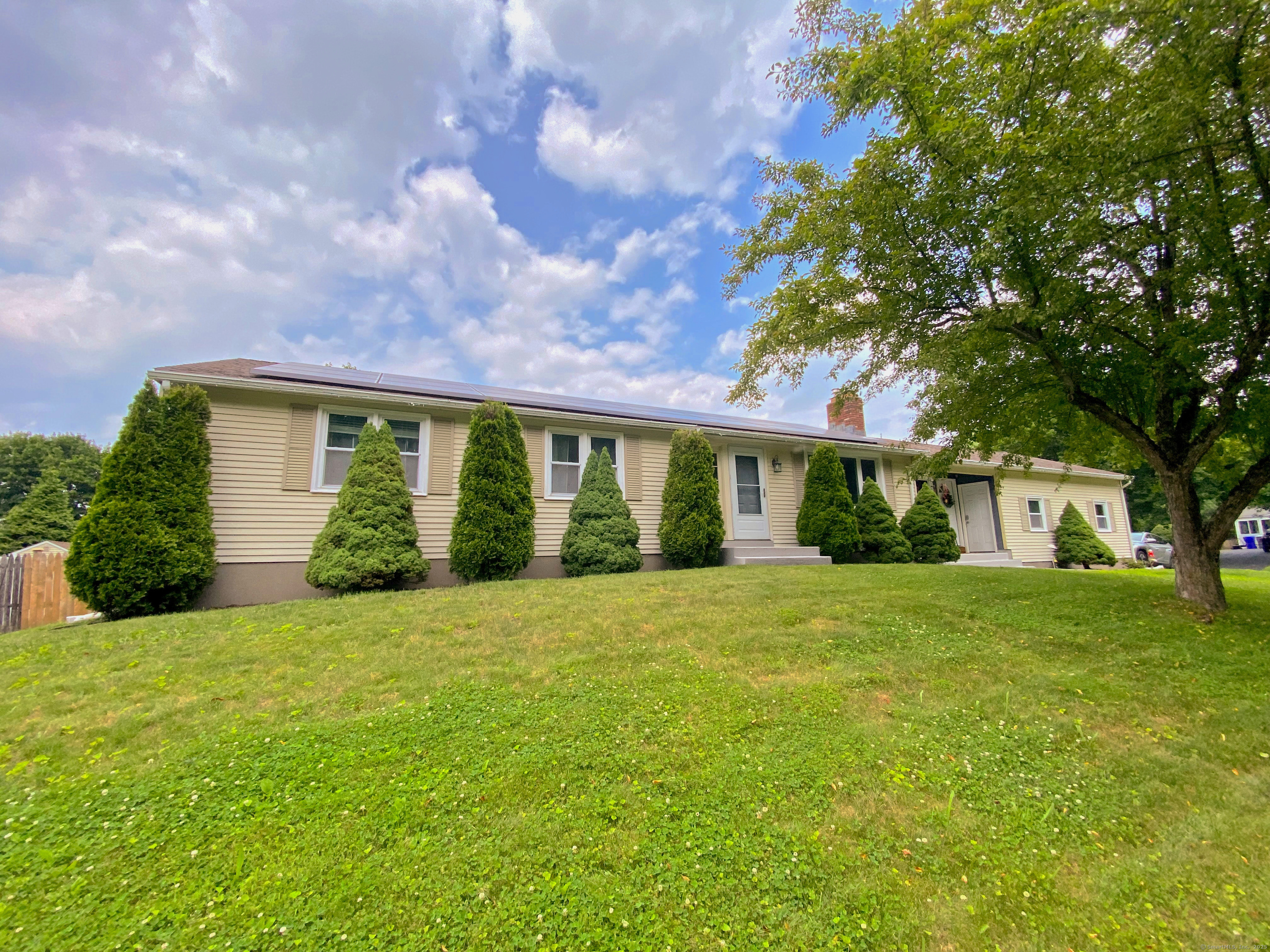 Property Photo: 1 Deerfield Circle CT 06082