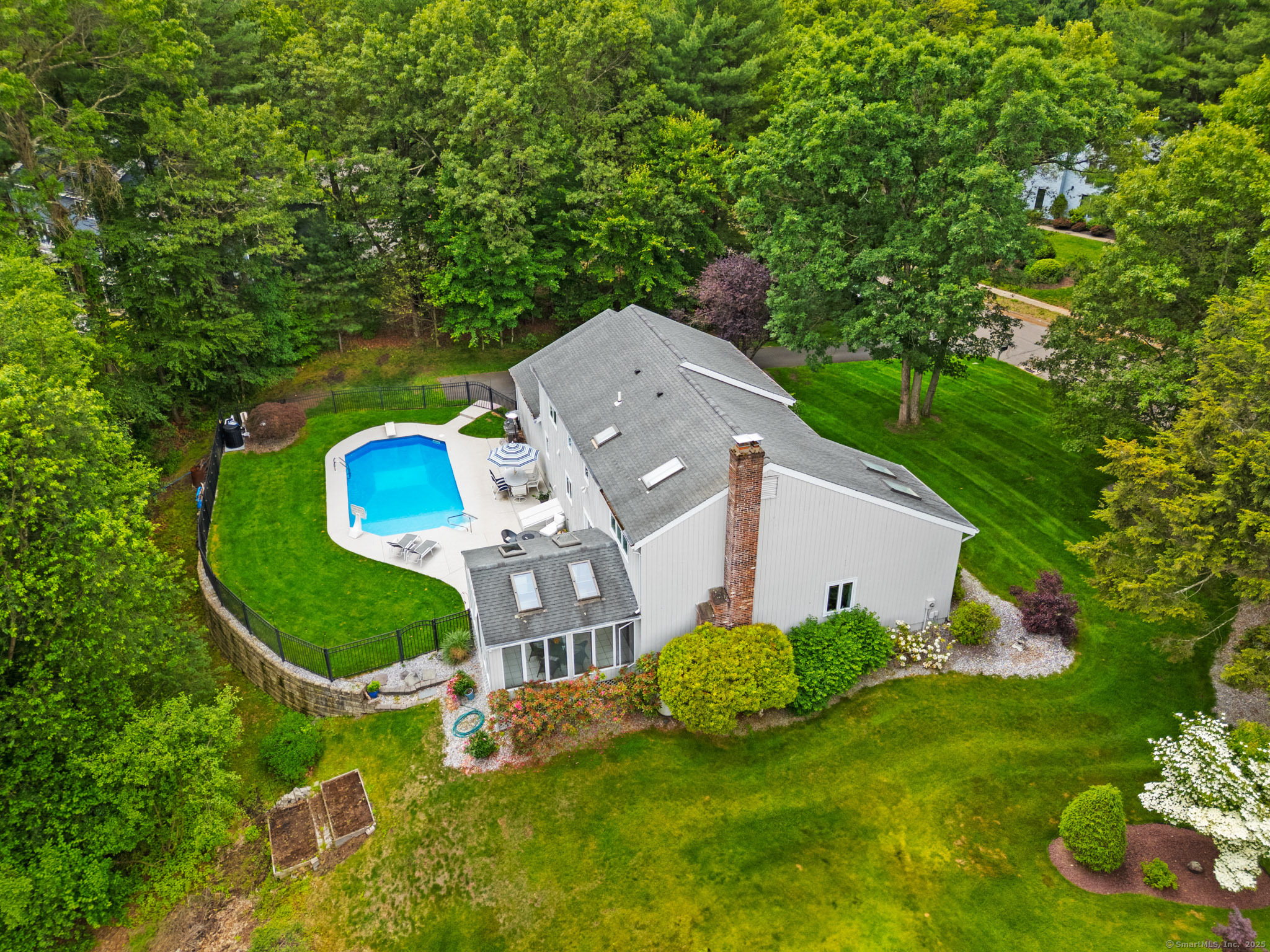 Property Photo: 54 Edgewood Lane CT 06033