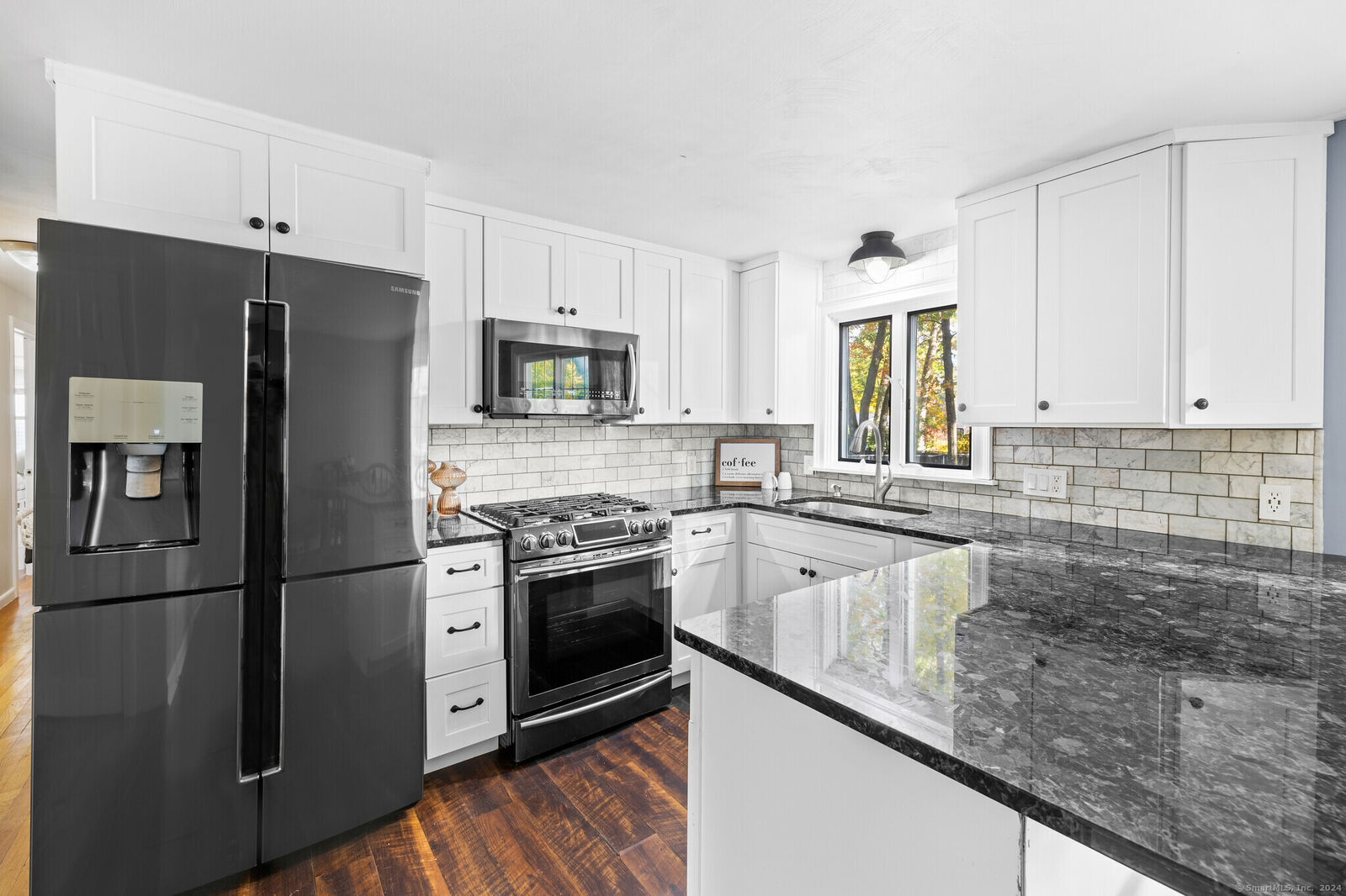 Property Photo:  8 Fernwood Avenue  CT 06082 