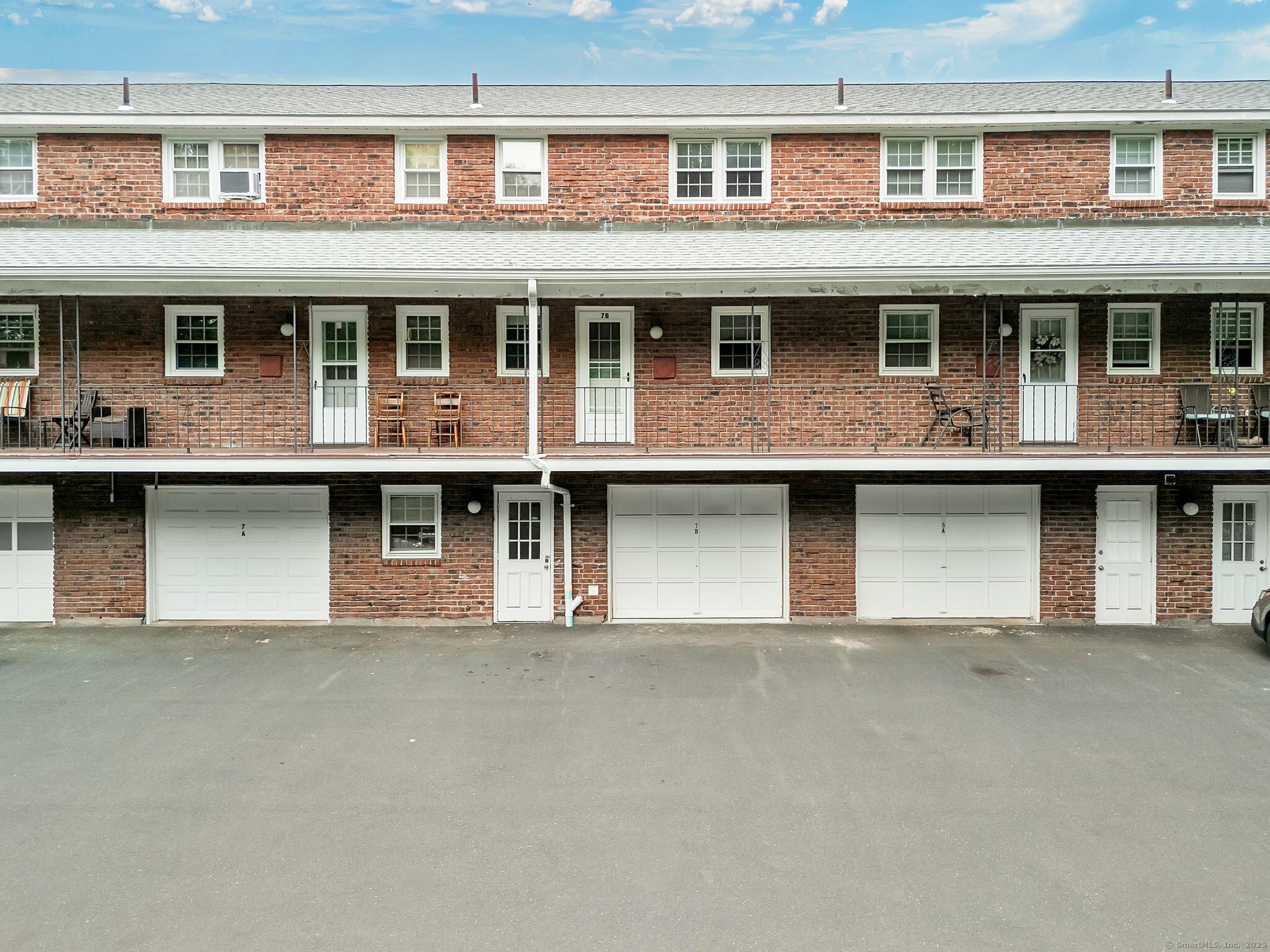 Property Photo: 201 Regan Road Apt 7B CT 06066