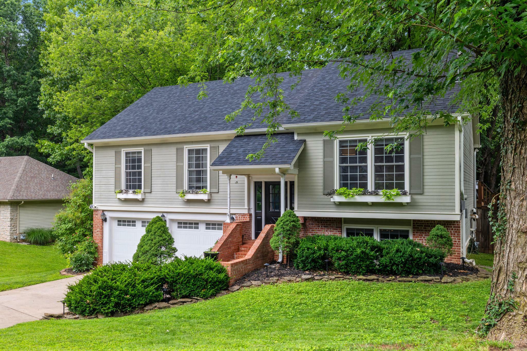 Property Photo: 915 S Mission Circle MO 65809