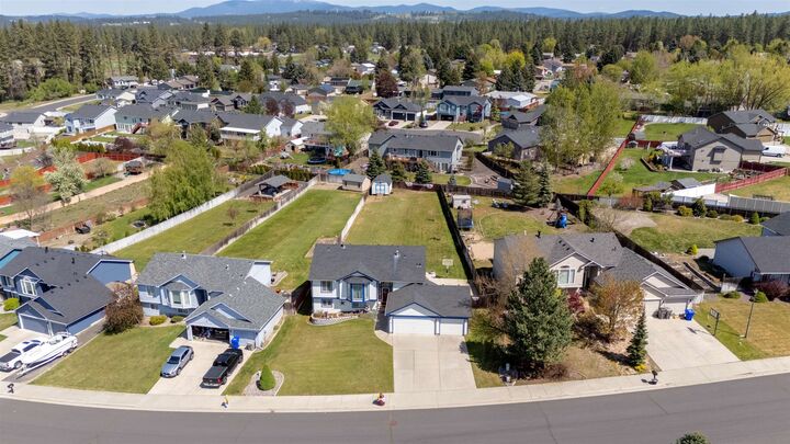 Property Photo:  15204 N Chesapeake Rd  WA 99021 