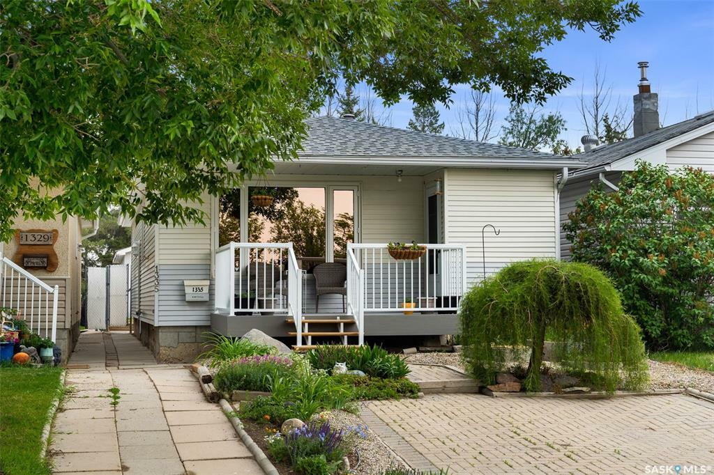 Property Photo: 1335 Kent Street SK S4T 5T2