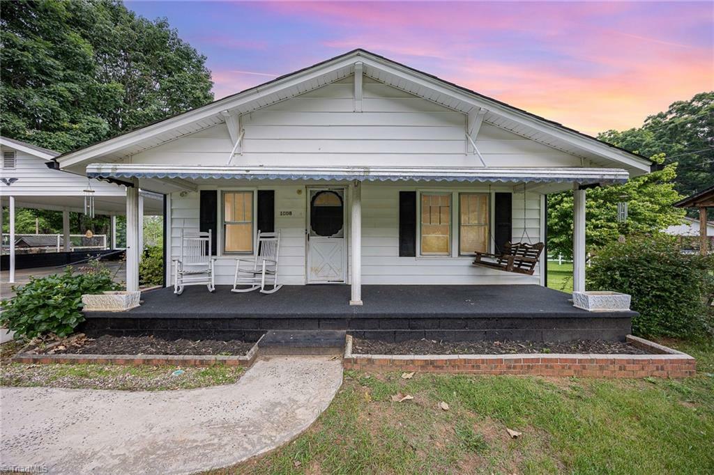Property Photo:  1008 Nc Highway 704 W  NC 27022 