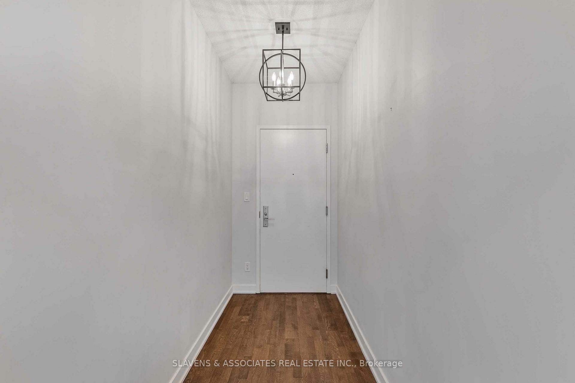 Property Photo: 126 Simcoe Street 1407 ON M5H 4E6