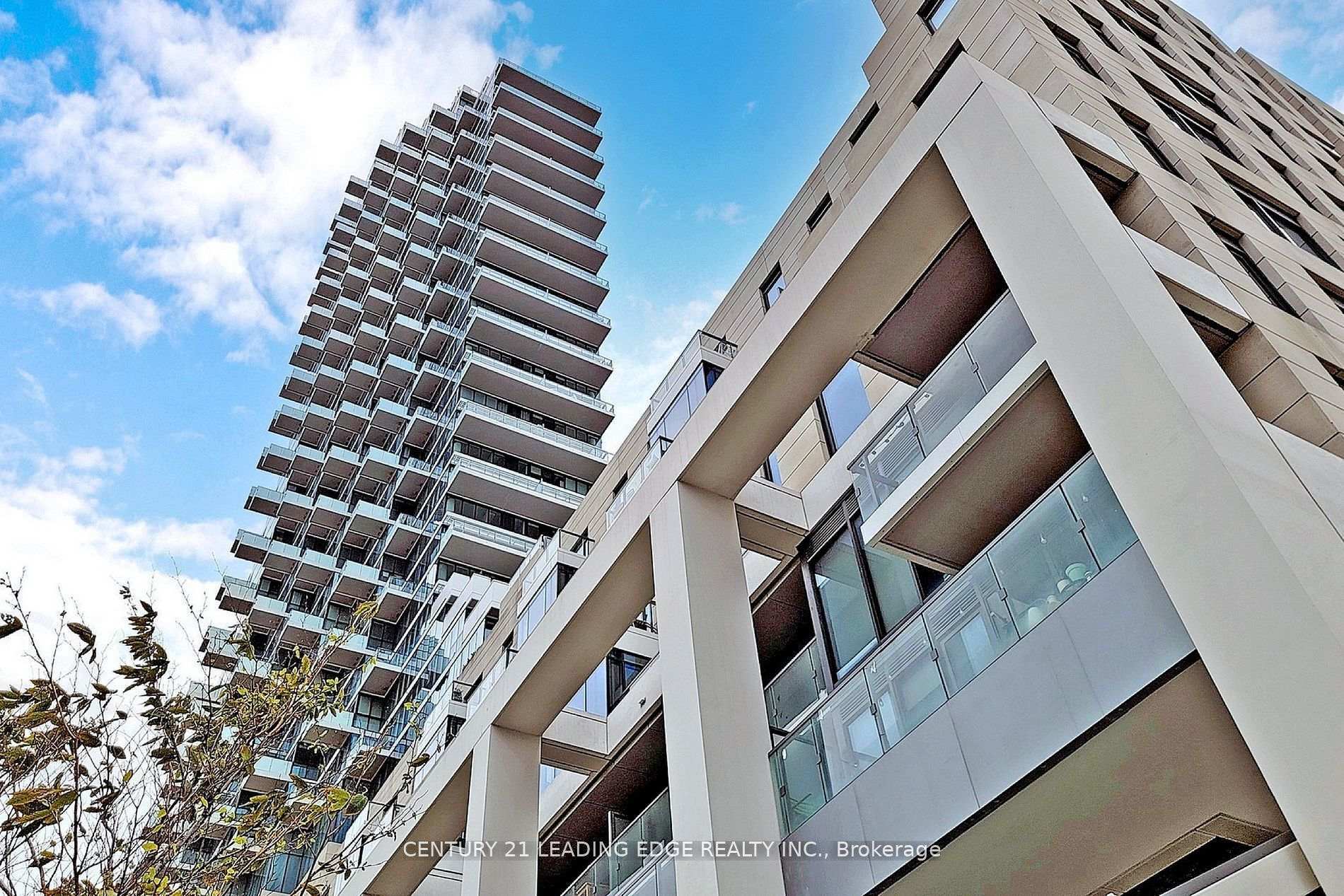 Photo de la propriété: 16 Bonnycastle Street 1801 ON M5A 0C9