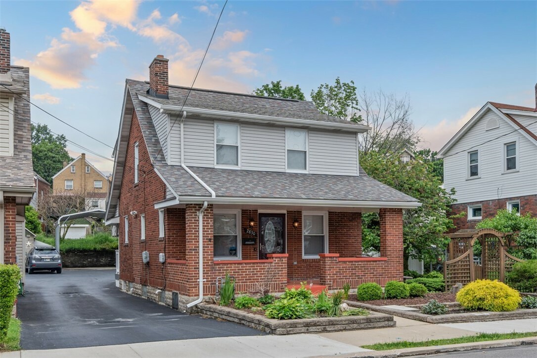Property Photo: 2830 Castlegate Ave PA 15226