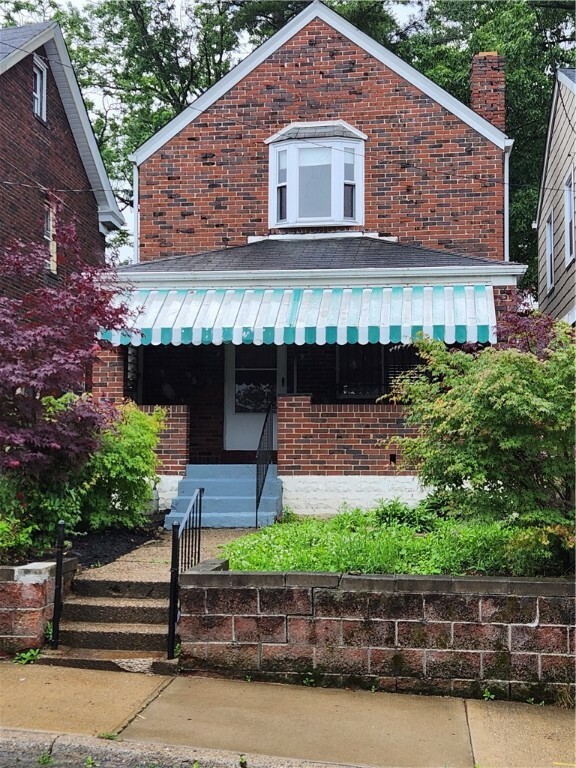 Property Photo: 820 Shawnee PA 15219