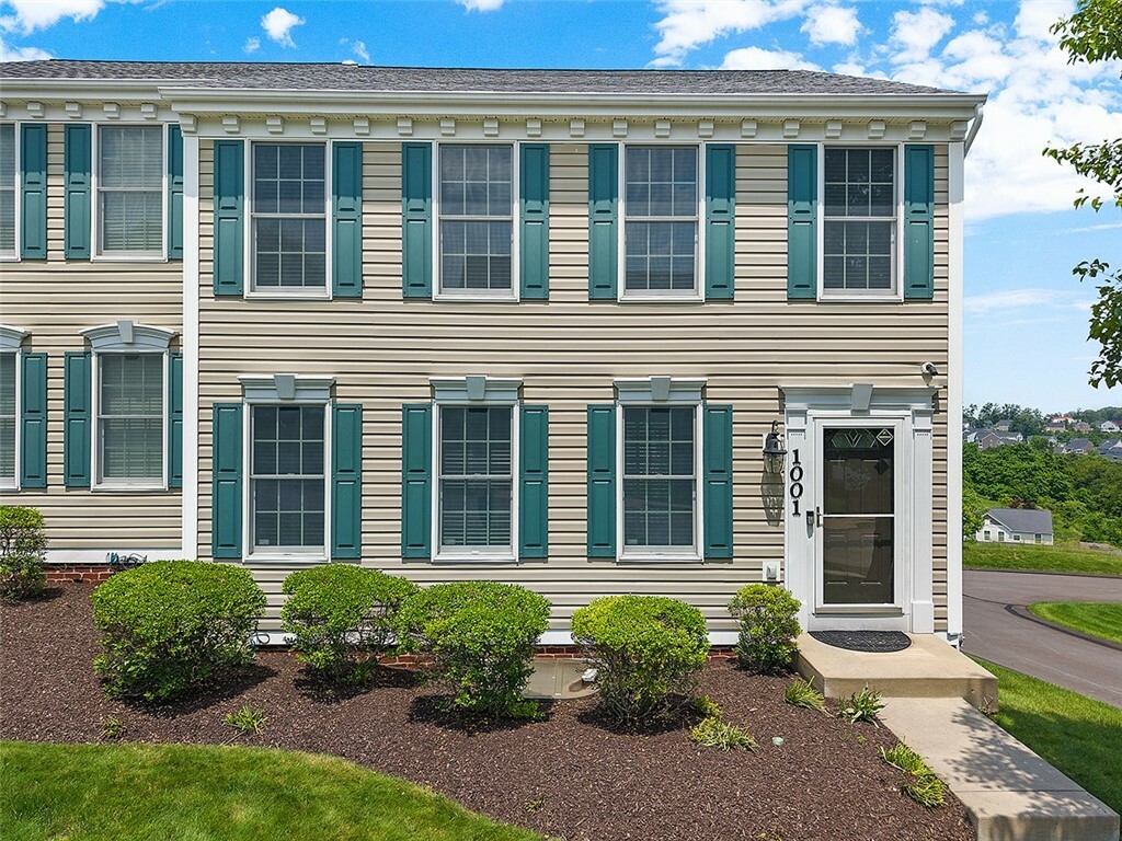 Property Photo: 1001 Raymond Dr PA 15071