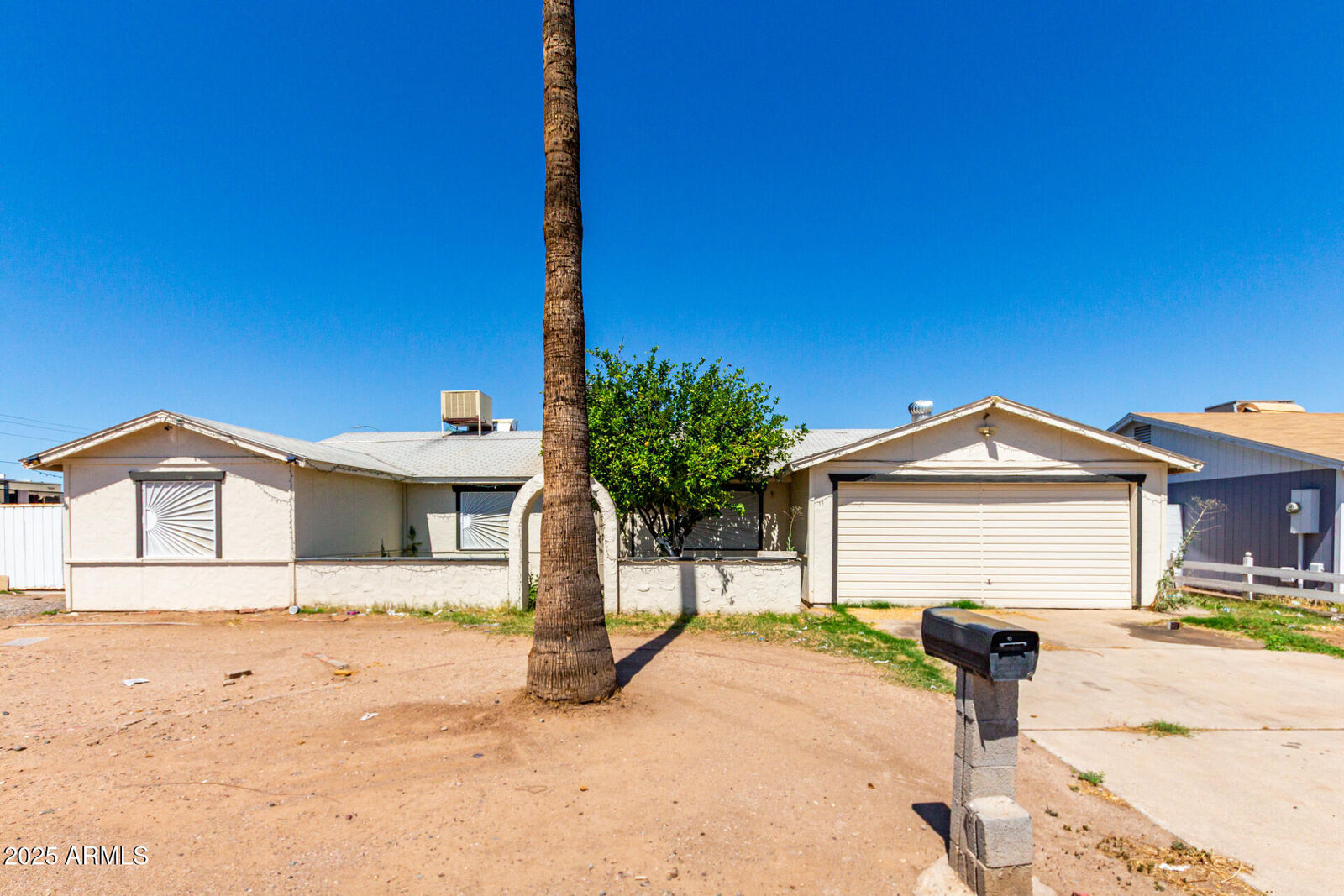 Property Photo: 1602 N 73rd Drive AZ 85035