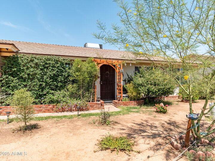Property Photo: 8116 N 55th Drive AZ 85302