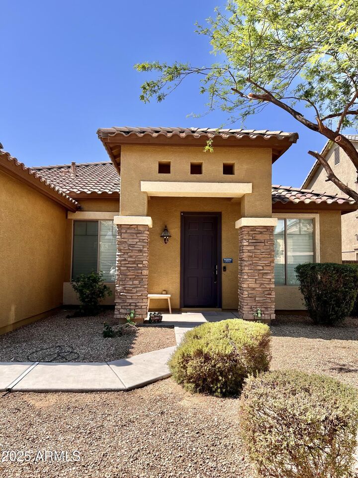 Property Photo:  16559 W Lincoln Street  AZ 85338 