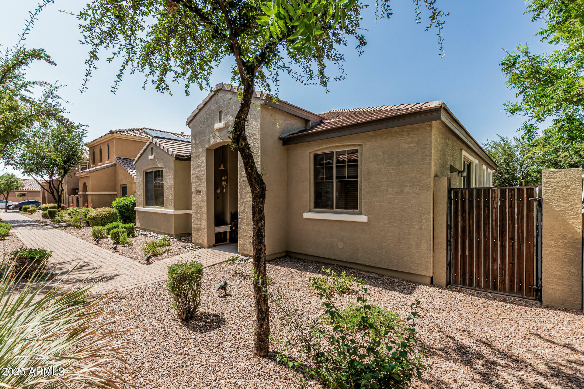 Property Photo: 1849 S Balboa Drive AZ 85295
