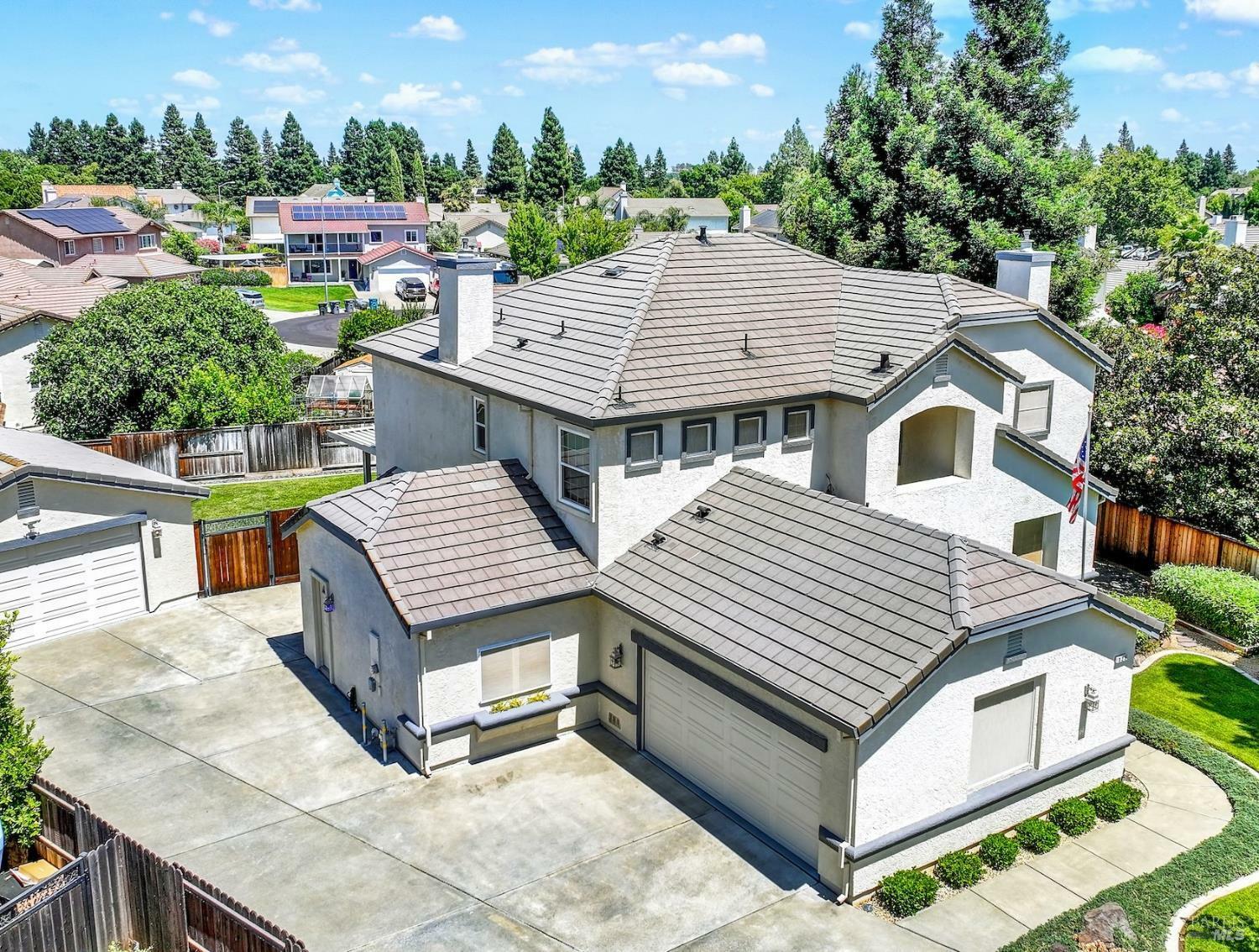 Property Photo:  325 Stoneridge Circle  CA 95687 