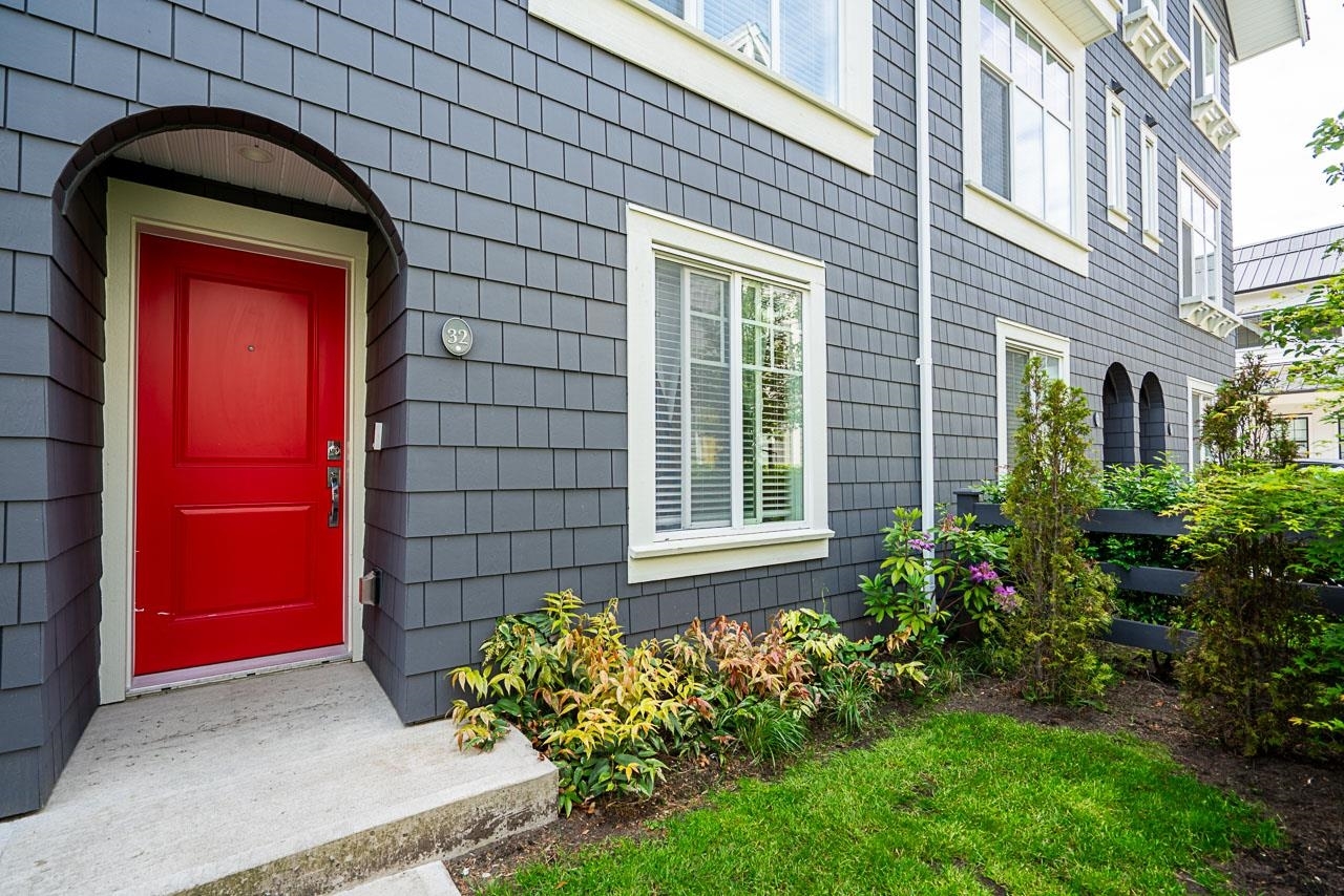 Property Photo: 15778 85 Avenue 32 BC V4N 6W8